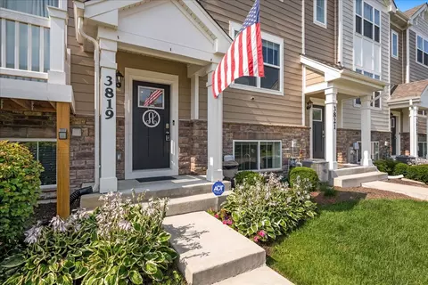 Exterior - 3819 Honeysuckle Ln, Elgin, IL 60124 photo 1 of 2