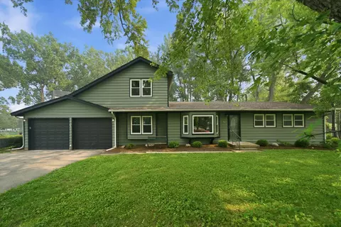 601 Sheridan Dr, Wauconda, IL 60084