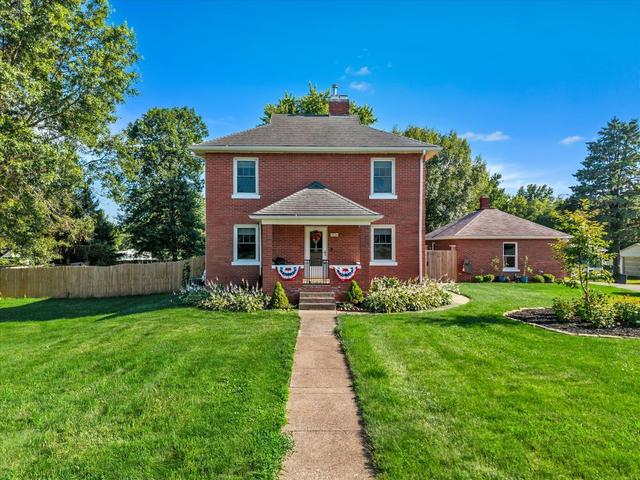 926 Wisconsin St, Le Claire, IA 52753