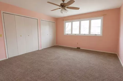 Bedroom - 633 E 8th Ave, Naperville, IL 60563 photo 3 of 3