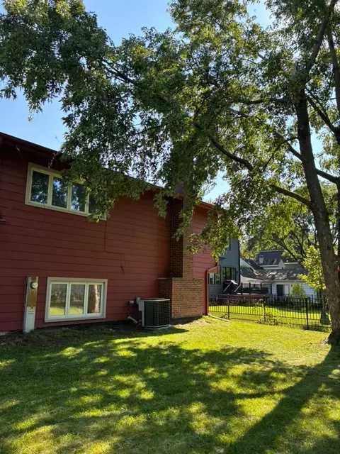 Exterior - 633 E 8th Ave, Naperville, IL 60563 photo 3 of 3