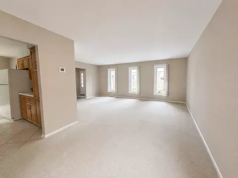 Living - 633 E 8th Ave, Naperville, IL 60563 photo 5 of 7