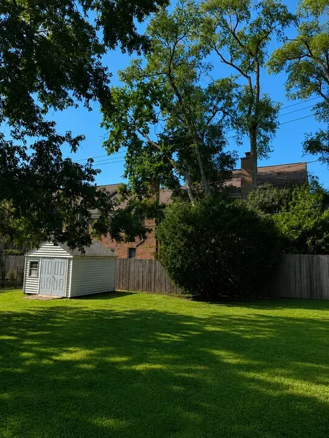Exterior - 633 E 8th Ave, Naperville, IL 60563 photo 2 of 3