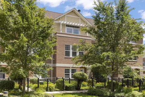 Exterior - 231 N West St #0, Wheaton, IL 60187 photo 4 of 4
