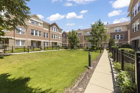 Exterior - 231 N West St #0, Wheaton, IL 60187 photo 3 of 4