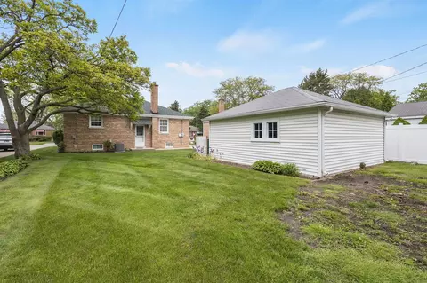 Exterior - 2509 S 10th Ave, Broadview, IL 60155 photo 5 of 6