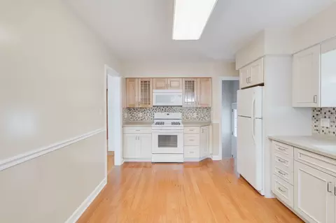 Kitchen - 2509 S 10th Ave, Broadview, IL 60155 photo 3 of 4