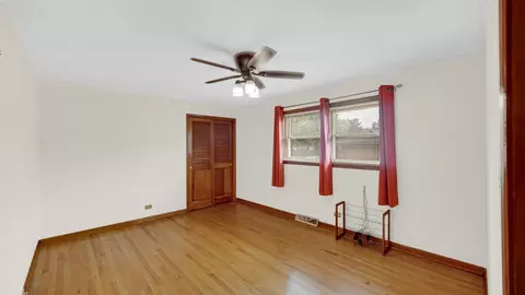 Bedroom - 923 E 158th St, Dolton, IL 60419 photo 1 of 4