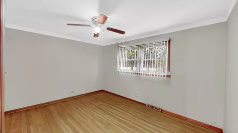 Bedroom - 923 E 158th St, Dolton, IL 60419 photo 3 of 4