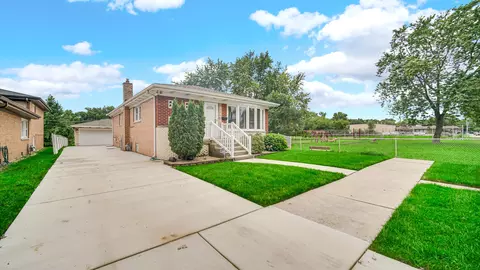 Other - 923 E 158th St, Dolton, IL 60419 photo 1 of 5