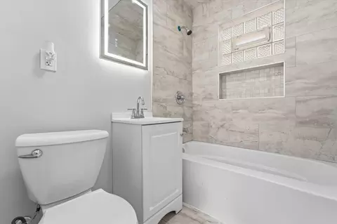 Bath - Undisclosed, Chicago, IL 60629 photo 2 of 4