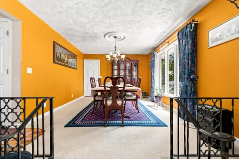 Dining - 4 Vale Ct, Moline, IL 61265 photo 3 of 4