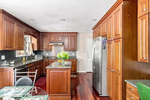 Kitchen - 4 Vale Ct, Moline, IL 61265 photo 1 of 6