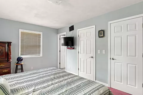 Bedroom - 4 Vale Ct, Moline, IL 61265 photo 4 of 9