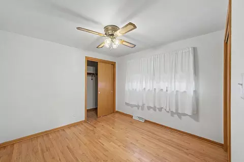 Bedroom - 11543 S Ewing Ave, Chicago, IL 60617 photo 7 of 7