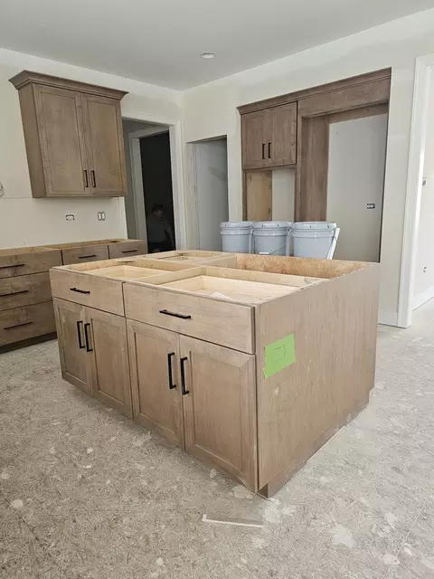 Kitchen - 25152 W Stallion Ct, Plainfield, IL 60585 photo 3 of 4
