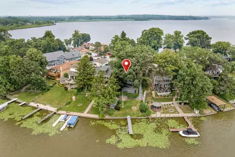 176 Riverside Island Dr, Fox Lake, IL 60020