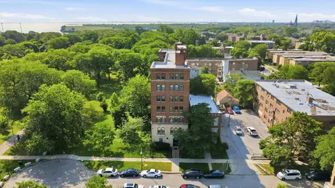 View/Area - 3017 E 78th St #3A, Chicago, IL 60649 photo 2 of 4