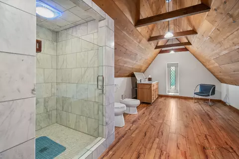 Bath - 17519 Lincoln Rd, Harvard, IL 60033 photo 4 of 4