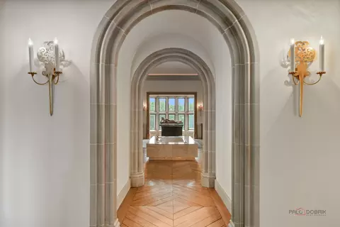 Entry Way - 17519 Lincoln Rd, Harvard, IL 60033 photo 4 of 5