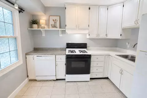 Kitchen - 1317 Beverly Ln, Bloomington, IL 61701 photo 3 of 4