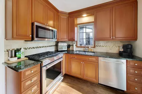 Kitchen - 507 Monroe Ave, River Forest, IL 60305 photo 2 of 3