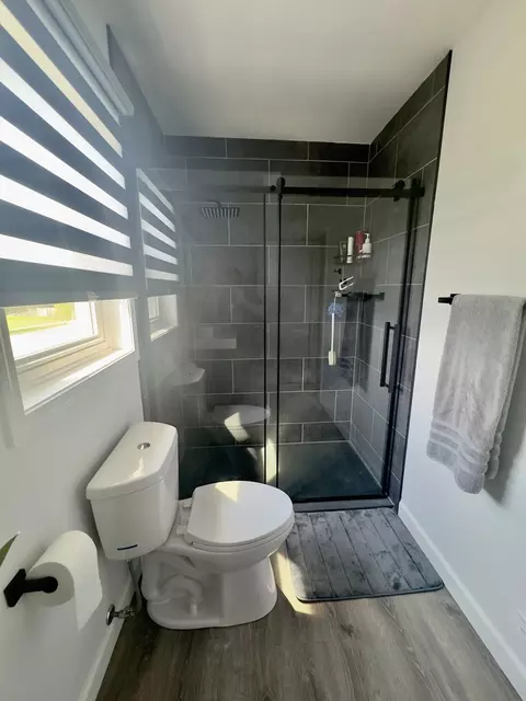Bath - 1914 Olde Mill Rd, Plainfield, IL 60586 photo 5 of 6