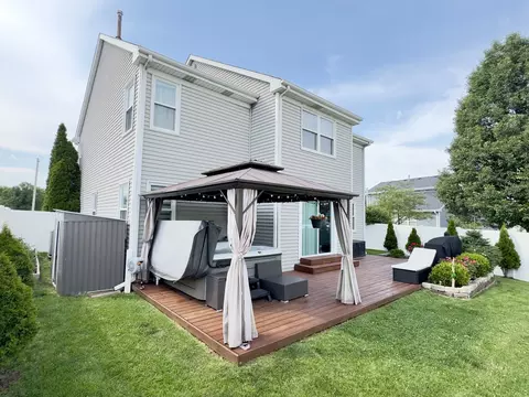 Exterior - 1914 Olde Mill Rd, Plainfield, IL 60586 photo 5 of 12