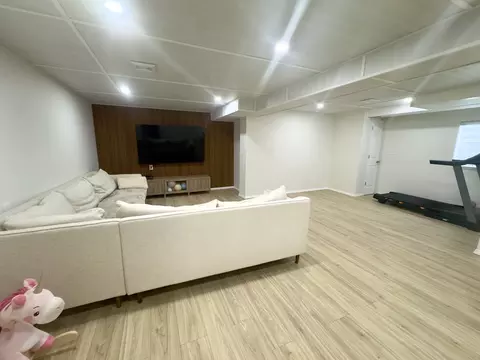 Living - 1914 Olde Mill Rd, Plainfield, IL 60586 photo 5 of 6