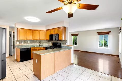 Kitchen - 14164 S Lehigh Dr, Plainfield, IL 60544 photo 2 of 6