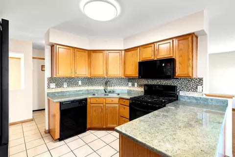 Kitchen - 14164 S Lehigh Dr, Plainfield, IL 60544 photo 3 of 6