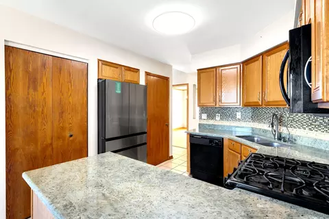 Kitchen - 14164 S Lehigh Dr, Plainfield, IL 60544 photo 6 of 6