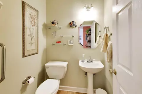 5660 Trinity Ct, Gurnee, IL 60031 photo 15