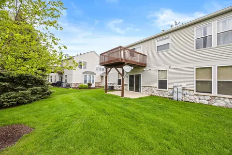 Exterior - 24850 W Franklin Ln, Plainfield, IL 60585 photo 5 of 6