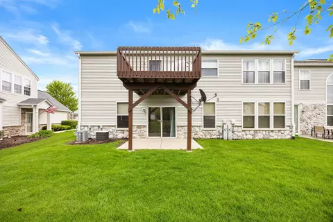 Exterior - 24850 W Franklin Ln, Plainfield, IL 60585 photo 4 of 6