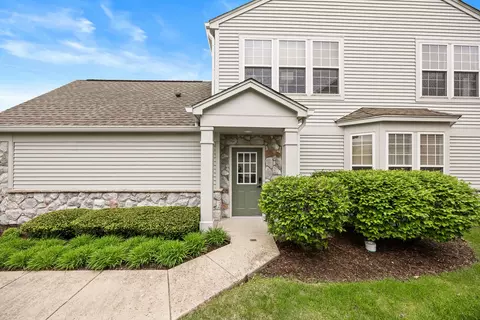 Exterior - 24850 W Franklin Ln, Plainfield, IL 60585 photo 3 of 6