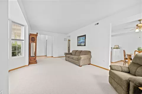 Living - 24850 W Franklin Ln, Plainfield, IL 60585 photo 5 of 5