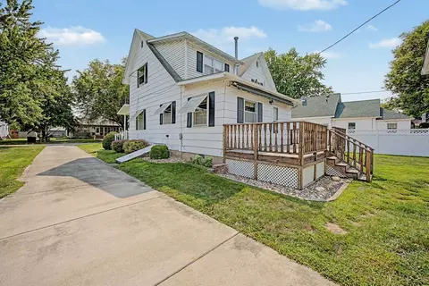 Exterior - 221 E John St, Forrest, IL 61741 photo 7 of 7