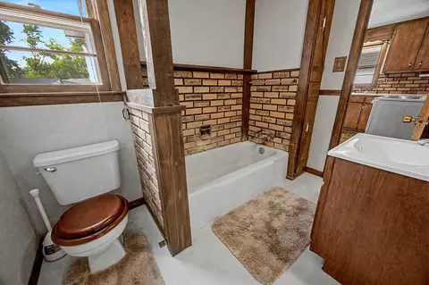 Bath - 221 E John St, Forrest, IL 61741 photo 1 of 2