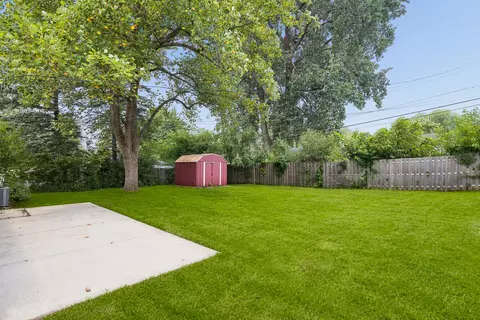 Exterior - 300 Macgregor Rd, Lockport, IL 60441 photo 3 of 4