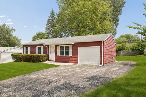 Exterior - 300 Macgregor Rd, Lockport, IL 60441 photo 2 of 4