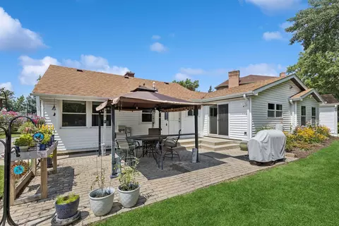 Exterior - 607 Rosedale Rd, Glenview, IL 60025 photo 3 of 5