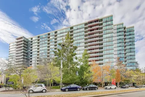800 Elgin Rd #913, Evanston, IL 60201