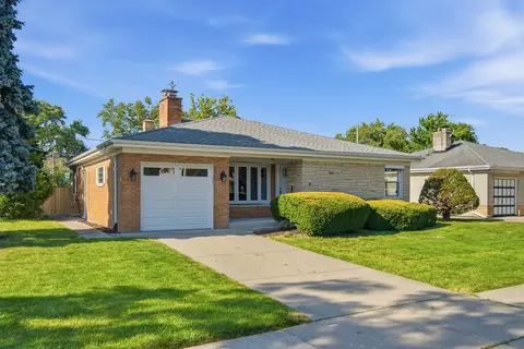 5022 Fargo Ave, Skokie, IL 60077