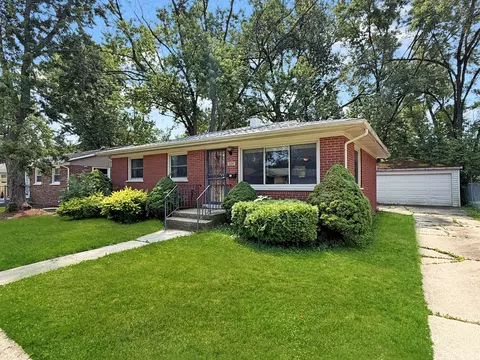 334 Hickory St, Chicago Heights, IL 60411