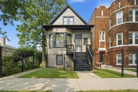 9232 S Essex Ave, Chicago, IL 60617