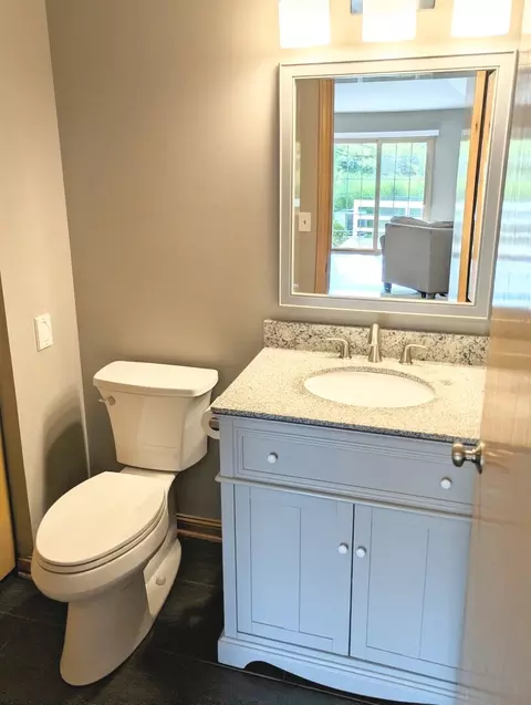 Bath - 9841 Cambridge Dr, Mokena, IL 60448 photo 1 of 3