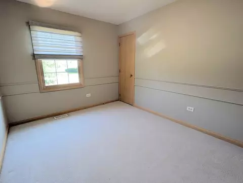 Bedroom - 9841 Cambridge Dr, Mokena, IL 60448 photo 4 of 5