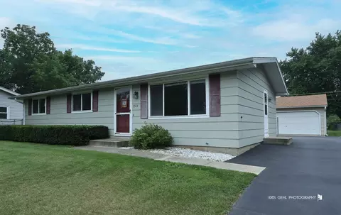 35114 N Randhill Dr, Ingleside, IL 60041