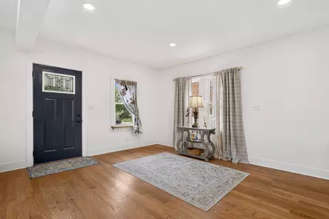 Entry Way - 4636 Custer Ave, Brookfield, IL 60513 photo 1 of 1